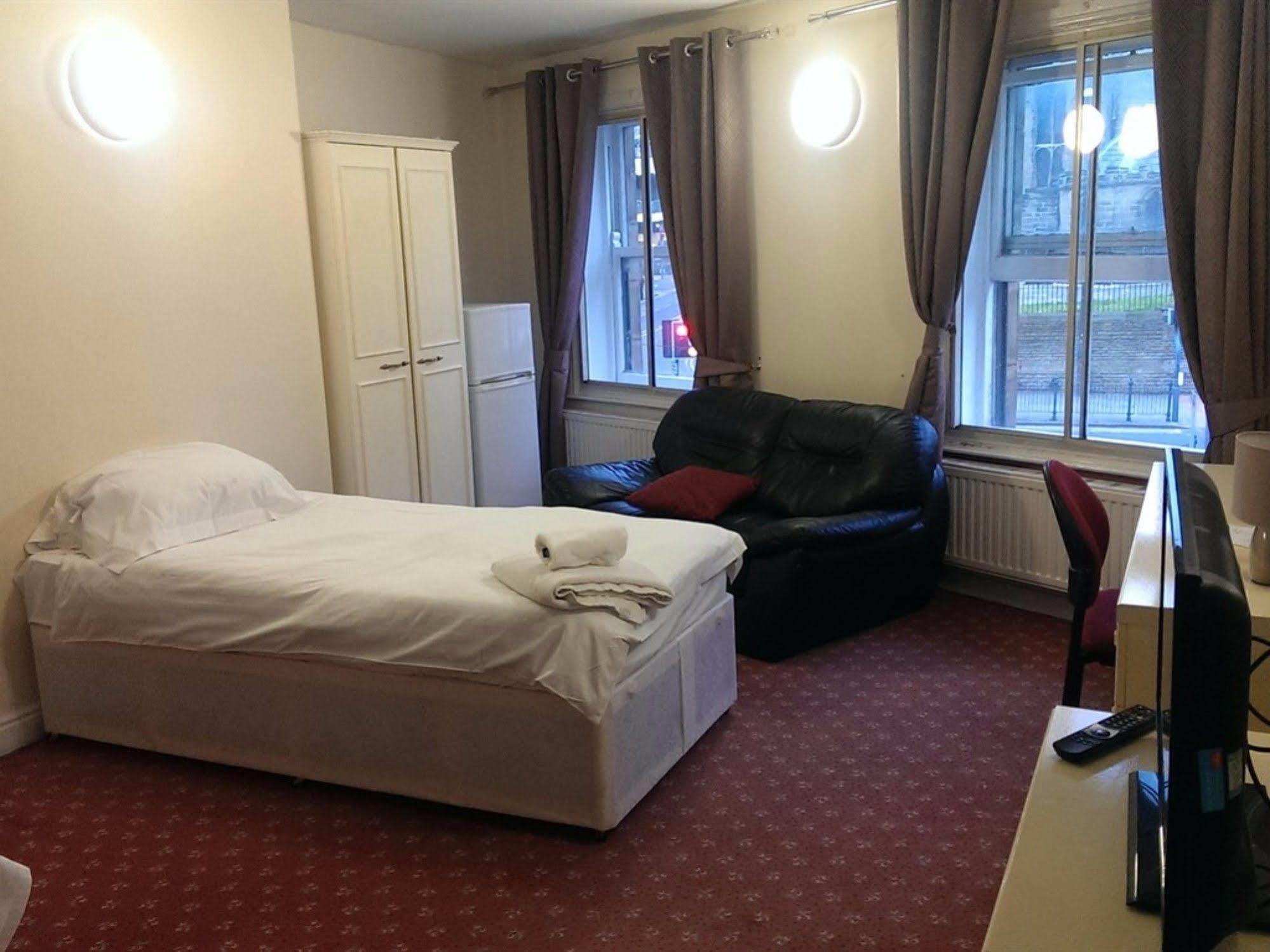 Huddersfield Hotell Eksteriør bilde